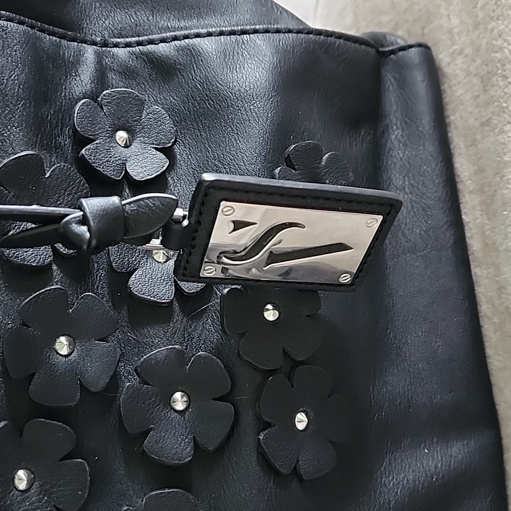 Simply Vera Vera Wang Black Floral Tote - Picture 4 of 10